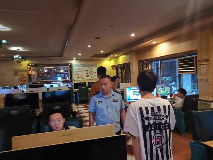 0de815af0af3977084d9a68da6e8367