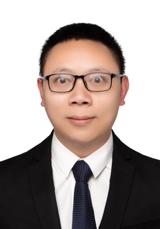 贵州理工学院食品药品制造工程学院副院长朱国飞