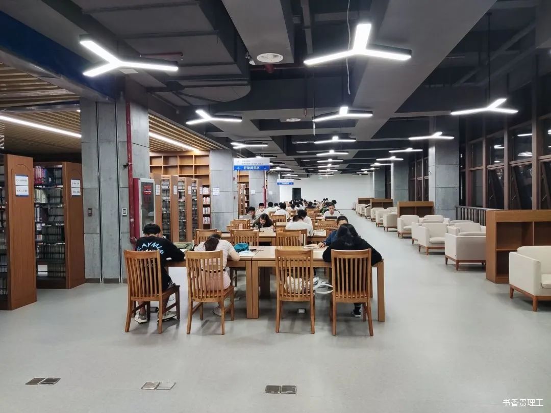 【疫情之下的图书馆】贵安校区图书馆有序开放-贵州理工学院图书馆