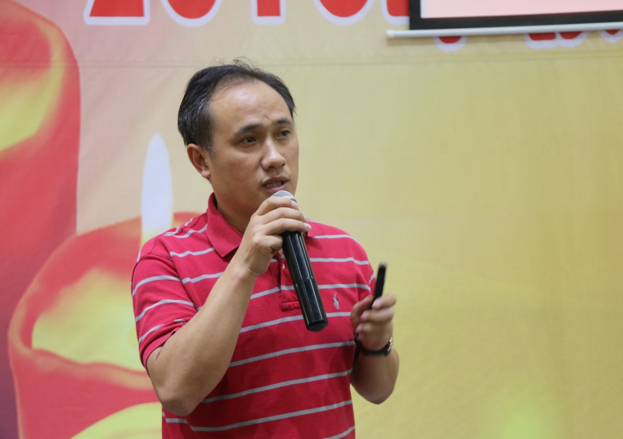 进行校园安全知识的讲解辅导员刘坤老师分享了他的学习经验举止文雅