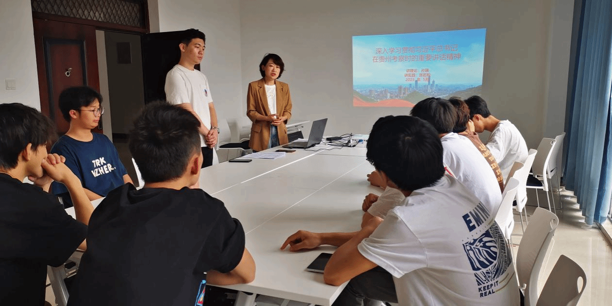 4-1.思政教师进社区.png