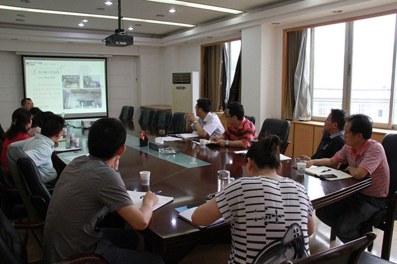 龙奋杰校长在化学工程学院调研